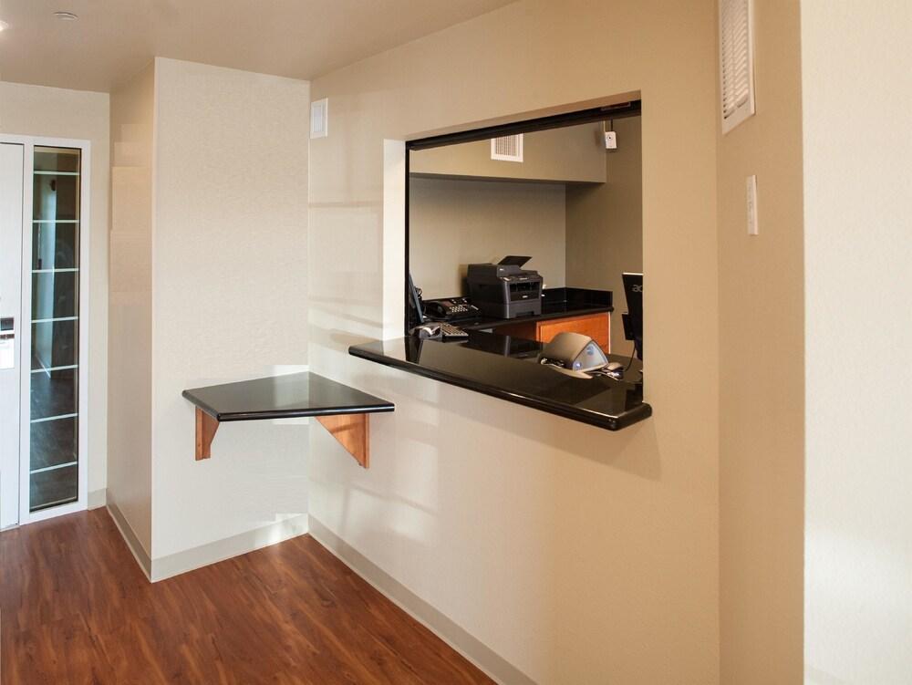 WoodSpring Suites Louisville Clarksville Extérieur photo
